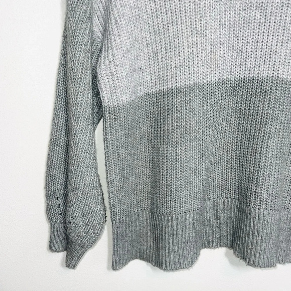 American Eagle Turtleneck Sweater Gray Color Block Pullover Comfy Medium Women’s - Picture 4 of 10